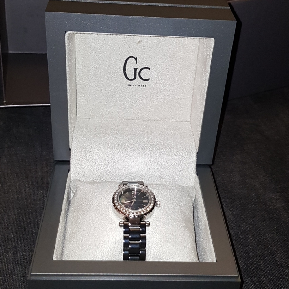 GC diamond watch for women - Picture 2 of 8
